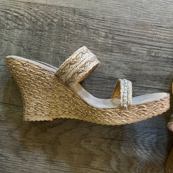 Sbicca Beige Sandals - Picture 3 of 5